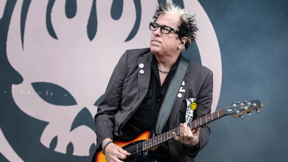 Noodles, guitarrista de The Offspring, se aparta de los conciertos por un problema de salud